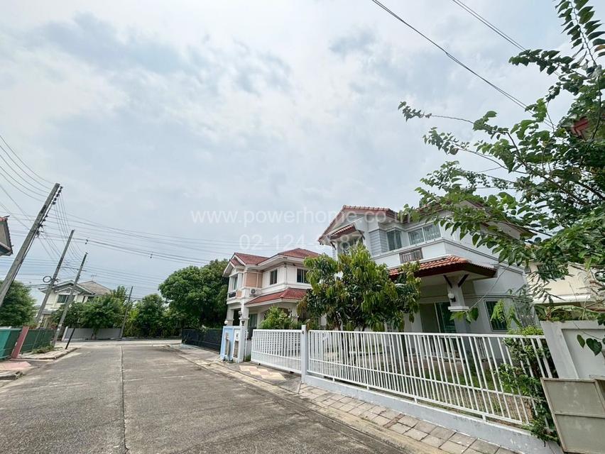 หมู่บ้านธัญญาภิรมย์ รังสิต-คลอง 10 ใกล้ตลาดพรธิสารคลอง 10 ถนนรังสิต–นครนายก ต.บึงสนั่น อ.ธัญบุรี จ.ปทุมธานี