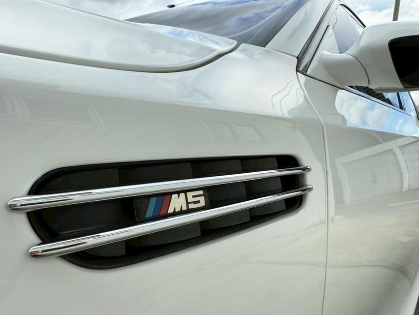  BMW M5 TOP 2010 สีขาว MINOR CHANGE เครื่องเบนซิน ของ M5 แท้ทั้งคัน 18