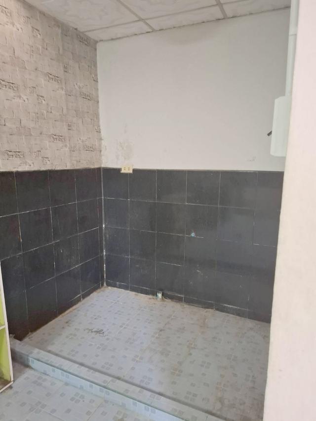 ให้เช่าบ้านเลี้ยงสัตว์ได้ ทาวเฮ้าส์ 2 ชั้น หมู่บ้านพฤกษาบี คลองสาม คลองหลวง ปทุมธานี ใกล้บิ๊กซีคลอง3,ดรีมเวิล์ด,ฟิวเจอร์ ขนาด 18 ตรว. 3นอน 2น้ำ 1 ครัว 9