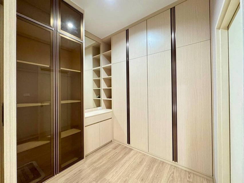 ให้เช่าบ้านเดี่ยว 2.5 ชั้น หมู่บ้านนิรติ ดอนเมือง / ถนน เชิดวุฒากาศ / พื้นที่ใช้สอย 227 ตารางเมตร / บ้านสวยมาก / เฟอร์นิเจอร์ครบ Fully Furnished 10