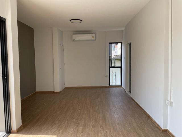 ขาย บ้านเดี่ยว 2 ชั้น รีโนเวทใหม่ 300 ตร.ม ถนนสุทธิสารวินิจฉัย 14