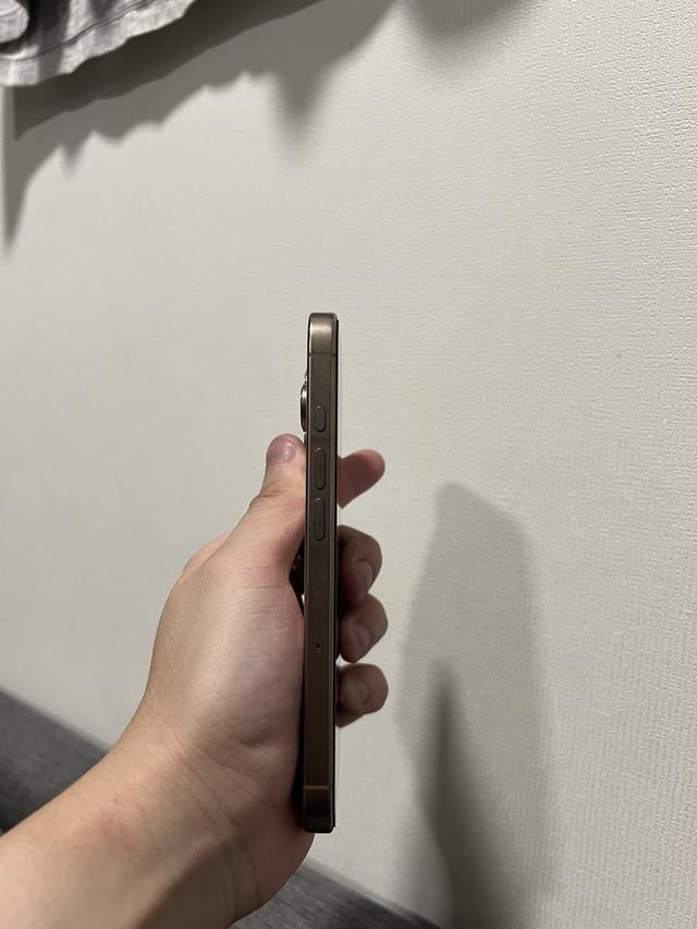 iPhone 16 pro 256gb สี desert titanium