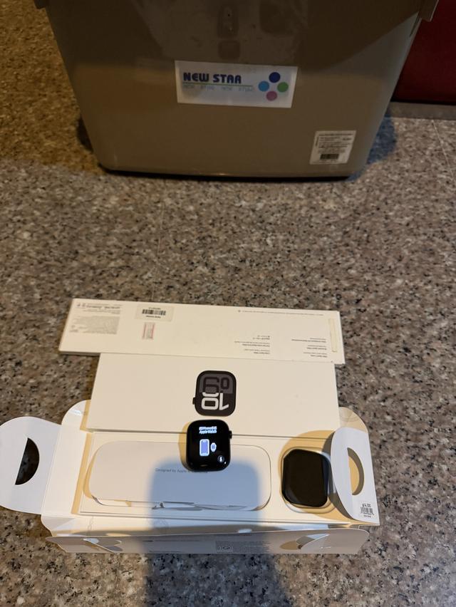 ขายApple Watchซีรี่10สีJetBlackยกกล่อง46MMสภาะสวยๆใช้งานดีถูกๆ