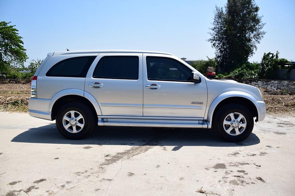 ขายรถครอบครัว ISUZU MU7 primo ตัวท็อป ปี2008 พร้อมใช้งานเกียร์ออโต้ 3.0VGS TURBO เบาะหนังแท้ 3ตอนแอร์หลังคา จอทัสกรีน จอกลางเครื่องนิ่มๆ โทร0957401229 รูปที่ 7