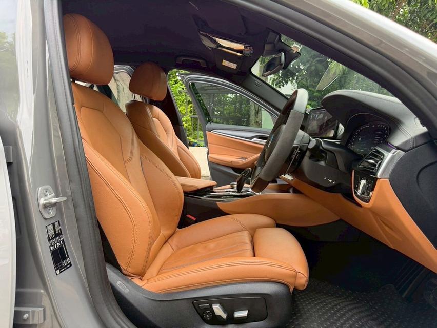 5xx,xxx บาท ไม่มีเฉี่ยวชน สีเดิม ประวัติดีเข้าศูนย์ตลอด Bmw 520D Msport Lci 2021 ดีเซล สีเทา รูปที่ 9