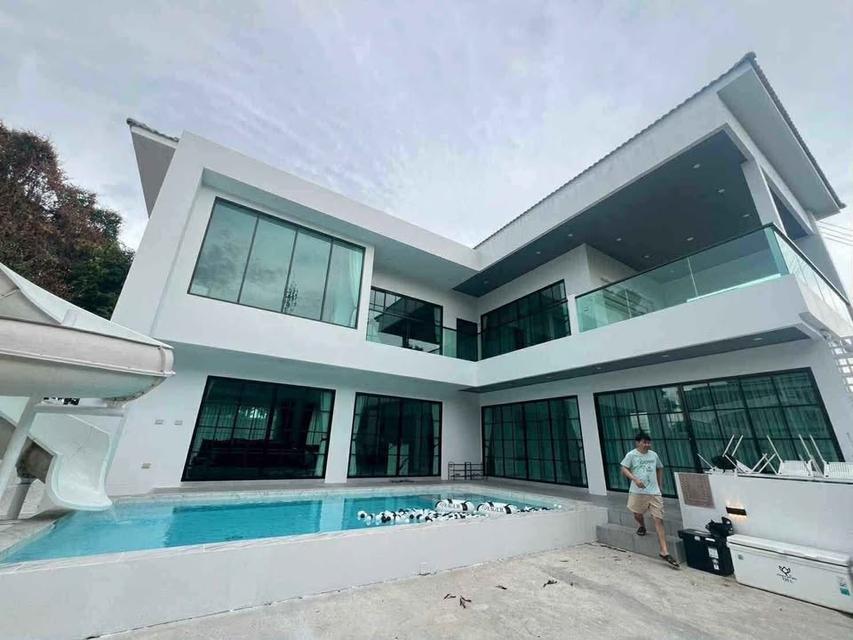 For rent pool villa Pattaya Najomtien can walk to the beach 1