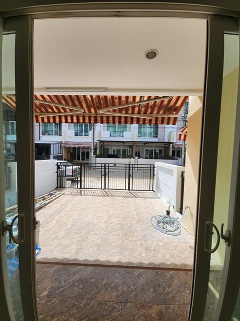 ให้เช่าทาวน์โฮม 3 ชั้น 4 ห้องนอน หมู่บ้านกลางเมือง S-Sense พระราม9-ลาดพร้าว ตกเเต่งใหม่ ใกล้ทางด่วน ใกล้ MRT สายสีเหลือง 2