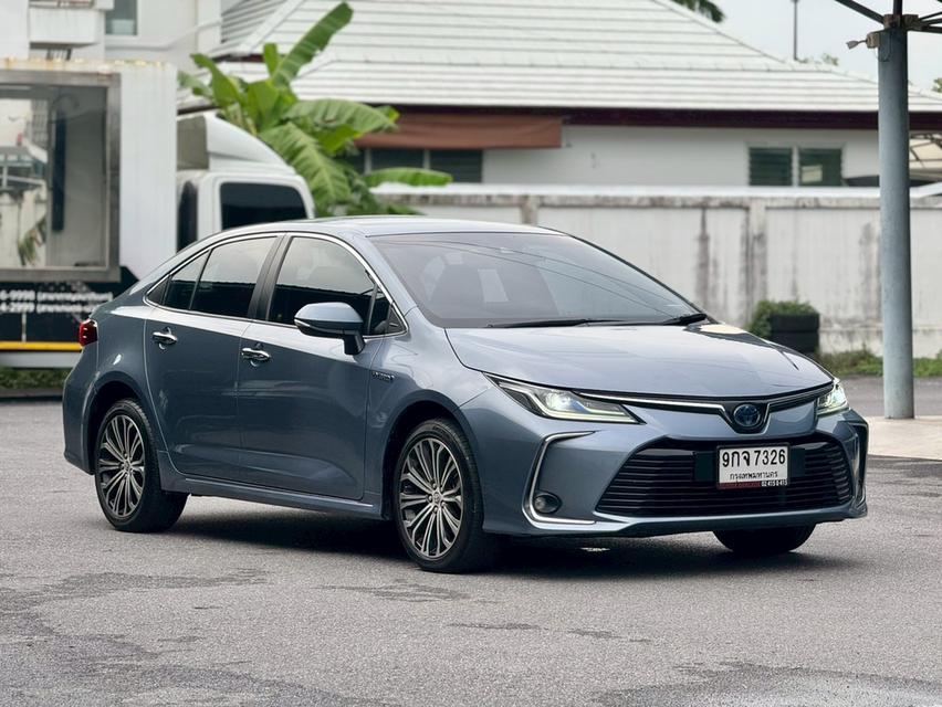 TOYOTA  ALTIS  Sedan 4dr Hybrid High E-CVT 7sp FWD 1.8สีเทา  Y2019 เกียรออโต้  8