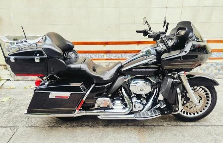 2012 Harley Davidson  Road Glide Ultra 2