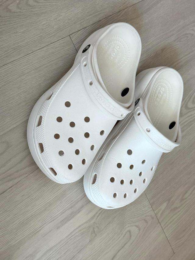 รองเท้าแตะ Crocs 2