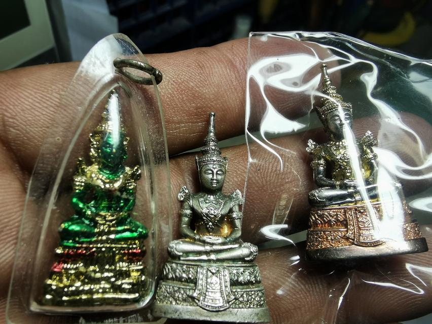 พระเเก้วมรกตกรมสามิตจำวน 3องค์