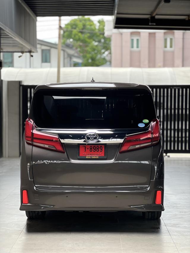 Toyota Alphard 2.5 SC Package 11