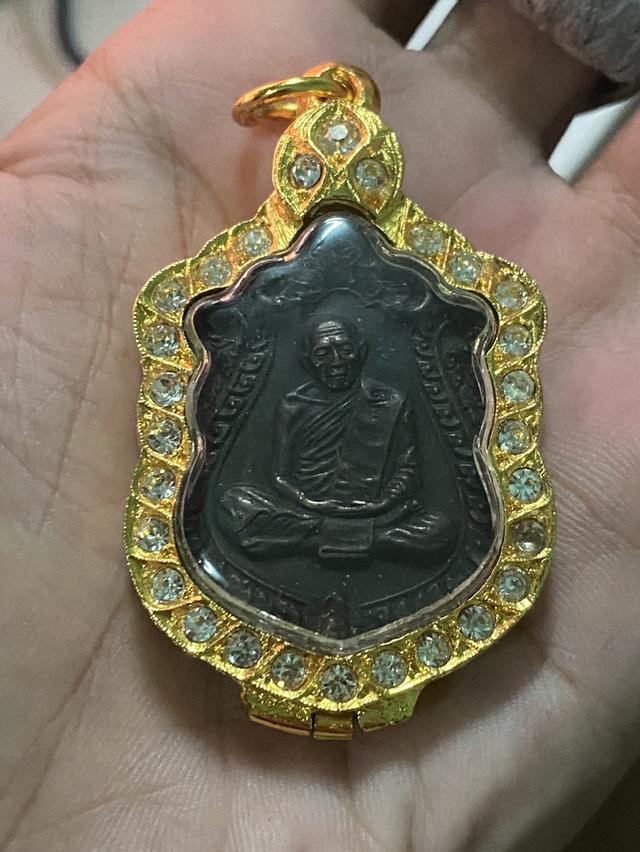 เหรียญเสมา 8 รอบ หลวงปู่ทิม 2518 2องค์ รูปที่ 3