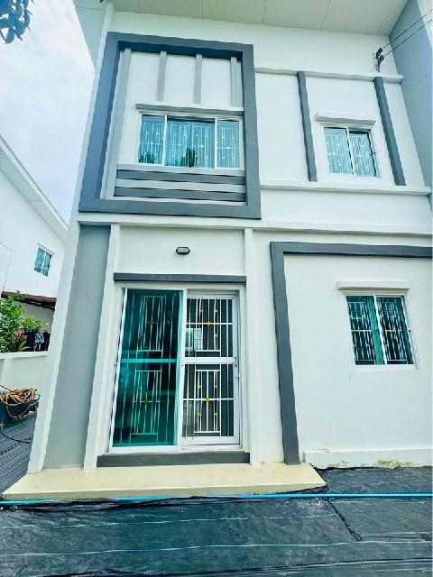 บ้านเดี่ยว 2 ชั้น 50 ตร.วารร.สารสาสน์วิเทศบางบัวทอง 4.1 กม.4 นอน 200 ตร.ม. สะอาด สะดวก ปลอดภัย 2 น้ำ 1