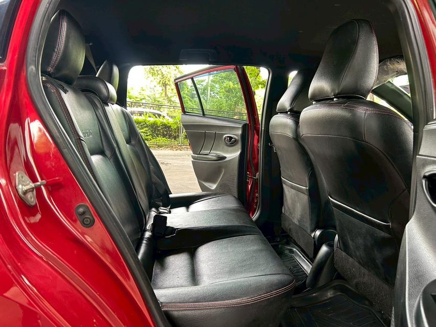 Toyota Yaris 1.2E Year 2014 14