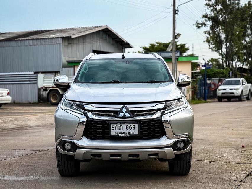 Mitsubishi Pajero 2.4GT ปี16