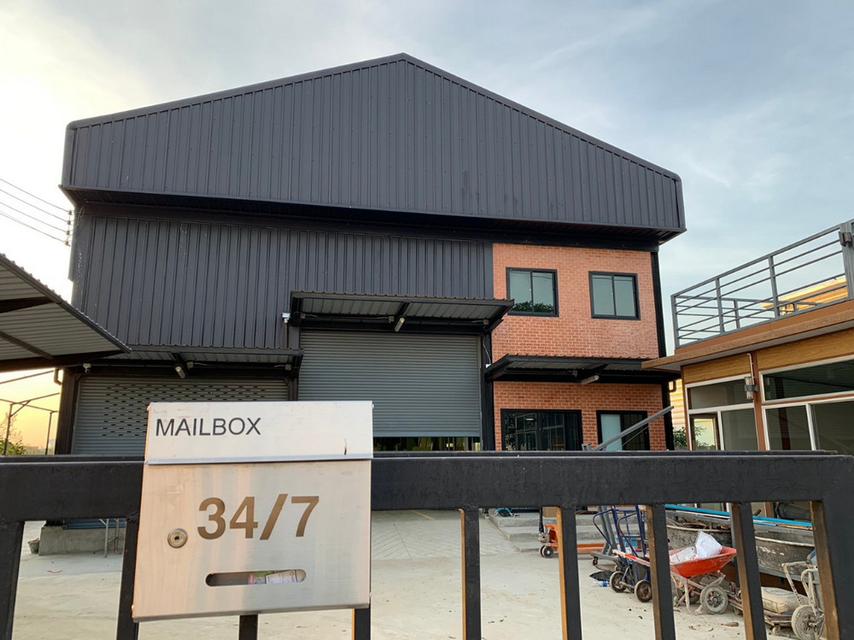 ลดพิเศษ ขายด่วนโกดัง โรงงาน 200 ตร.วา ใกล้คลังสินค้าโลตัส ในโครงการ FC factory ลาดหลุมแก้ว ปทุมธานี 1