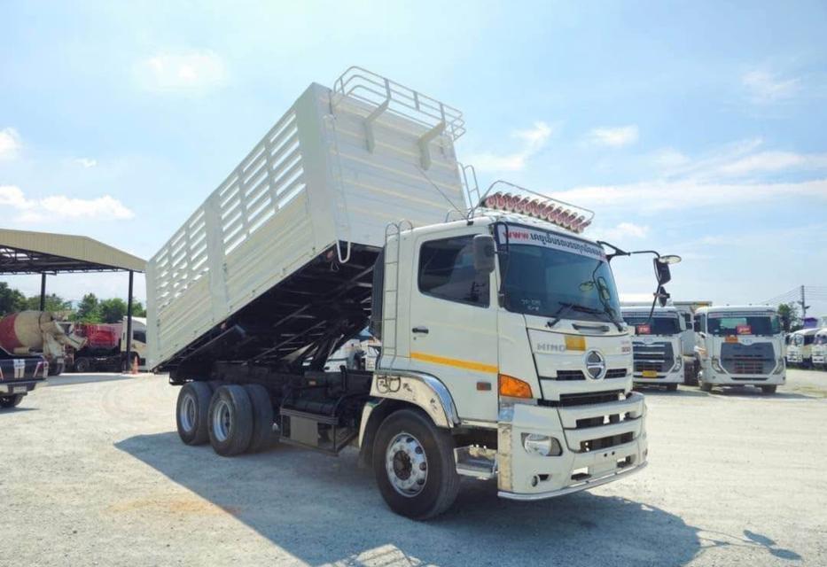 ส่งต่อรถ 10 ล้อ HINO VICTOR 344 แรงม้า