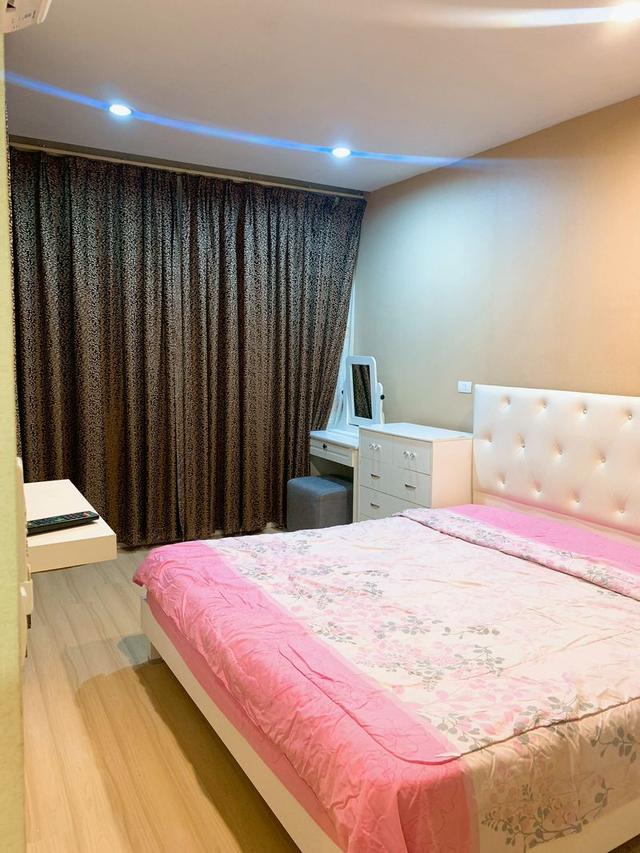 ให้เช่าและ ขายถูกคอนโด แฮปปี้ ลาดพร้าว 101 HAPPY CONDO Ladprao 101 ขนาด 40 ตรม. 1 นอน 1 น้ำ ชั้น 2 อาคาร G  ห้องสวย พร้อมเฟอร์ ใกล้ รถไฟฟ้าสายสีเหลือง 2