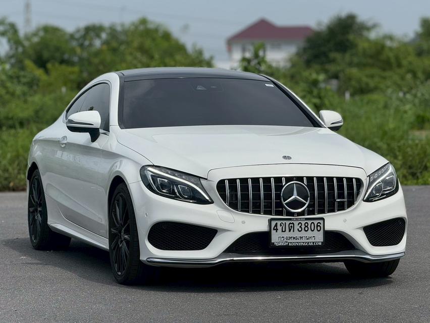 Benz C250 Coupe’ AMG Dynamic ปี 2018. สีขาว  รถสวย เดิมๆ เจ้าของดูแลอย่างดี 7