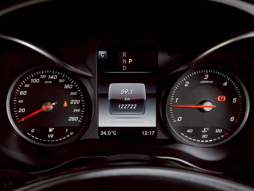 Mercedes Benz GLC 250d 4Matic AMG ปีจด 2017 10
