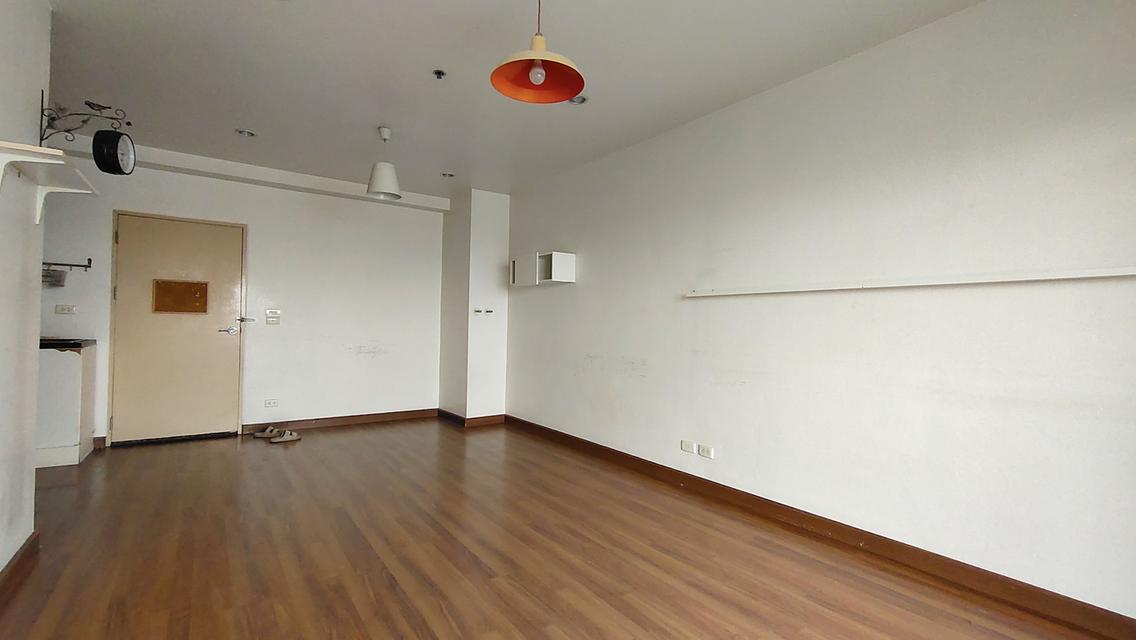 คอนโดมิเนียม บ้านประชานิเวศน์ ขนาด 51 ตร.ม. 1 ห้องนอน 9