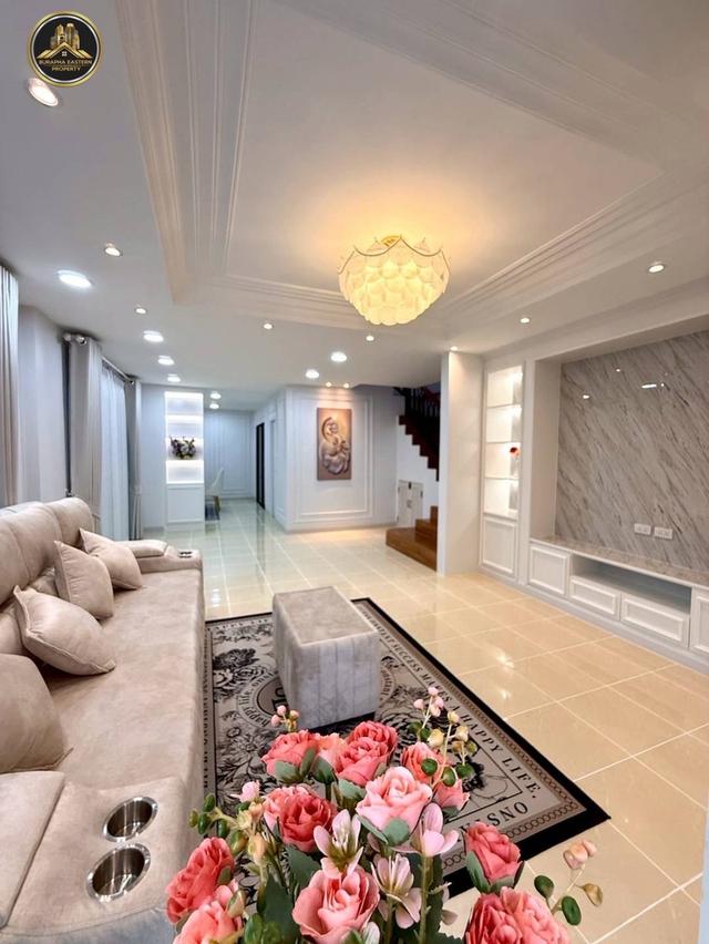 บ้านสวยหรู #หมู่บ้านโฮมทาวน์ศรีราชา หลังเดียวในโครงการ พิกัด📍ศรีราชา  หนองยายบู่ 🏡บ้านแฝดสไตล์เดี่ยว เนื้อที่40.5 ตารางวา 4