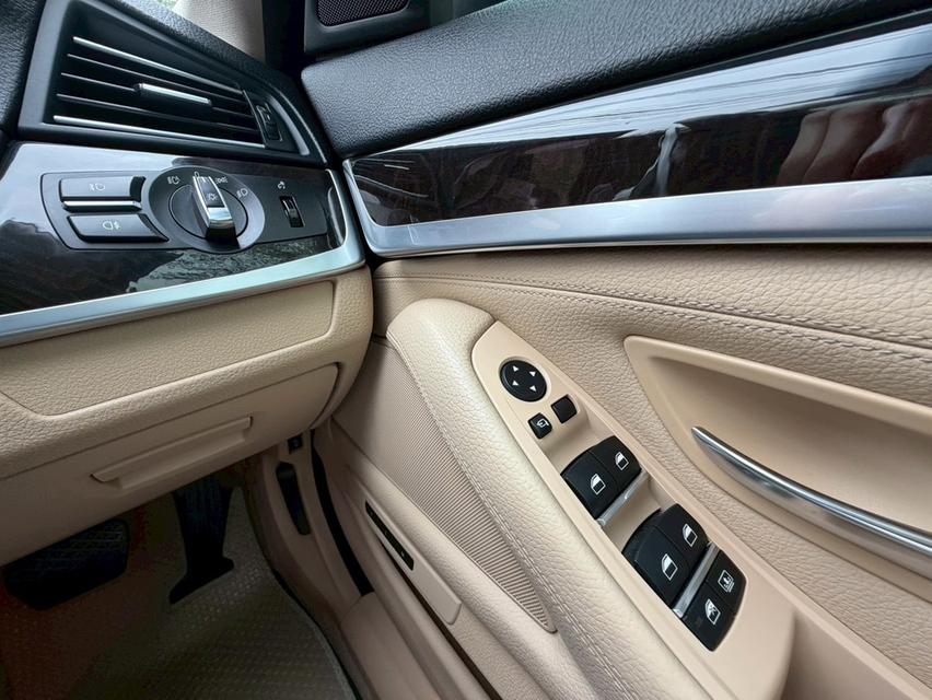 รถบ้านฝากขาย BMW 523i Highline ปี11 จด12 รถสวยใช้น้อย เครื่องนิ่ง ช่วงล่างแน่น รถขับดีมาก จอดในร่มตลอด 14