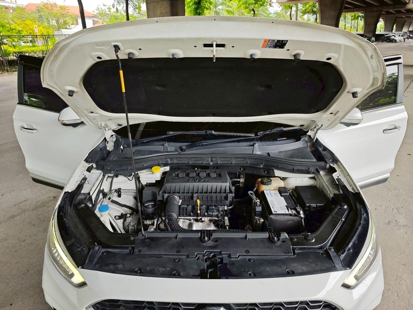ขายรถ MG ZS 1.5X sunroof ปี 2022 สีขาว เกียร์ออโต้ 18