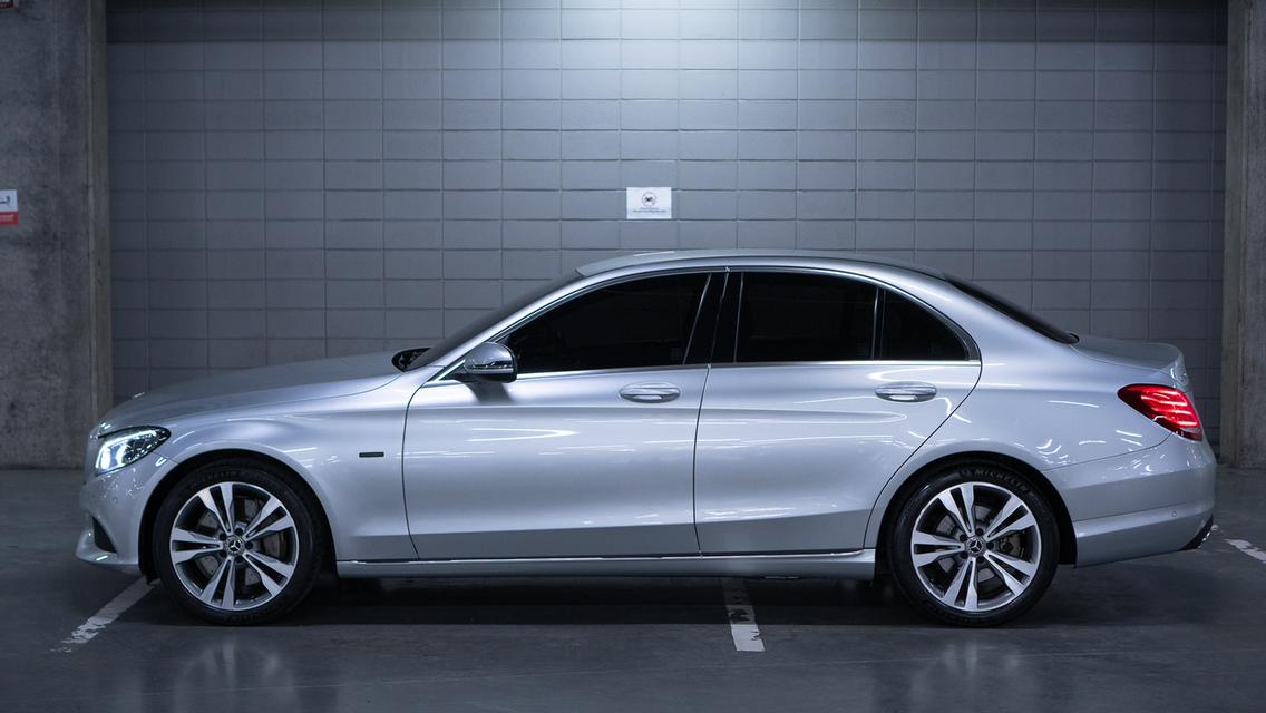 Mercedes-Benz C350e W205 ปี 2018 รูปที่ 5