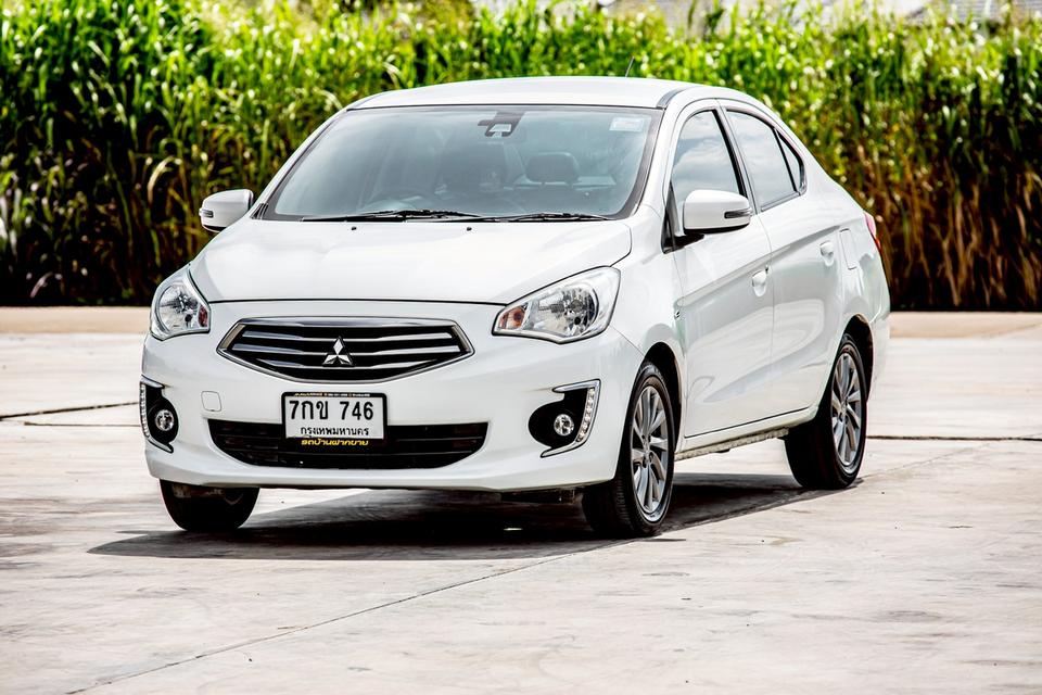 MITSUBISHI ATTRAGE 1.2 GLX สีขาว เกียร์ออโต้ ปี 2017