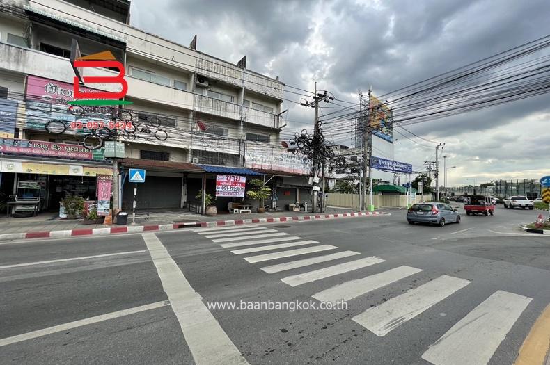 อาคารพาณิชย์ แยกชุมชนบ้านพูน-คู้บอน เนื้อที่ 16 ตรว.ใกล้ห้างแจ๊สคู้บอน,แม็กซ์แวลู คู้บอน ถนนคู้บอน แขวงบางชัน เขตมีนบุรี 1