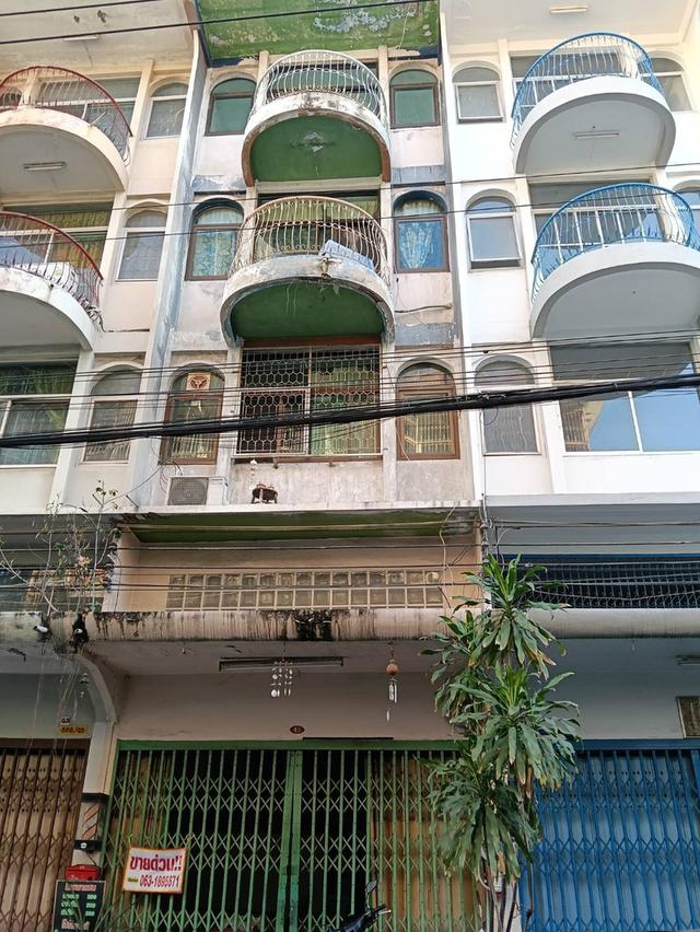 บ้านตึกแถวเชิงพาณิชย์ 2