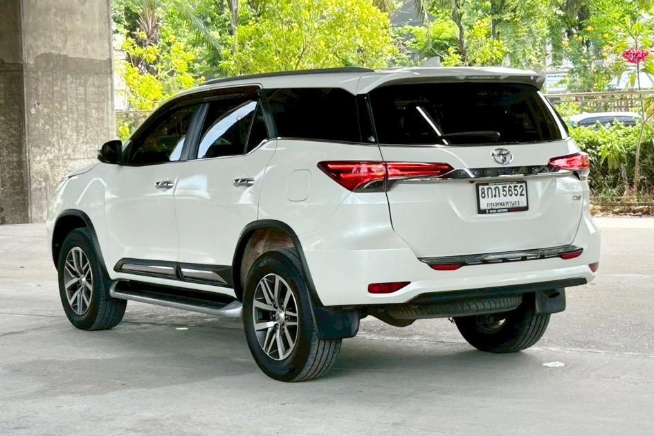 🔥 เครดิตดี ฟรีดาวน์  Toyota Fortuner 2.4 V 4WD AT ปี 2019 รูปที่ 8