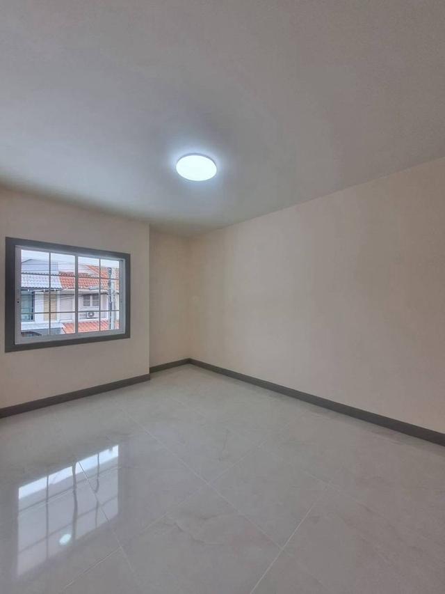 หมู่บ้านพฤกษา 21 ซอยคลองถนน-บางใหญ่ 19