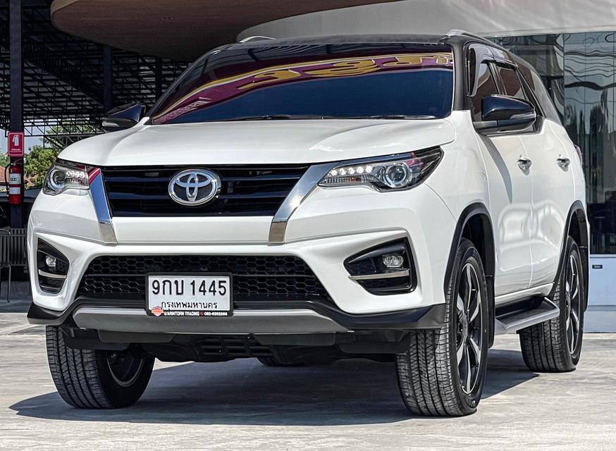 ขาย Toyota Fortuner 2.8TRD ปี19 3