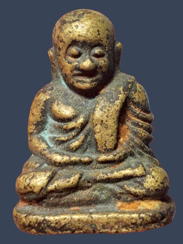 หลวงพ่อเงิน เปิดให้บูชาจ้า