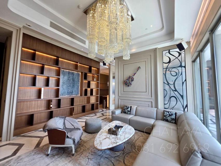 FOR SALE - THE EXTRAORDINARY PENTHOUSE The Residences at Mandarin Oriental, Bangkok 386.85 SQ.M.  3 BEDROOMS  50TH FLOOR  PANORAMIC CHAO PHRAYA VIEWS 12