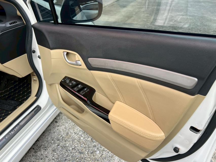 HONDA CIVIC FB ปี 2012 รุ่น 1.8E navi ออโต้ สีขาว รถมือเดียว เลขไมล์น้อย 120,000 km รูปที่ 10