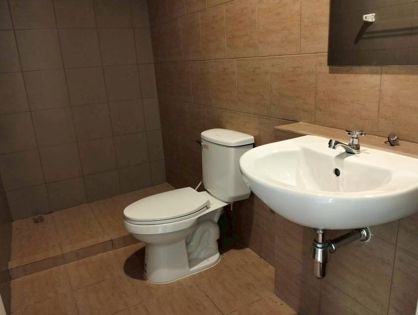 ขายบ้าน 2 ชั้น หมู่บ้านพาลาซเซตโต้ วังน้อย 6