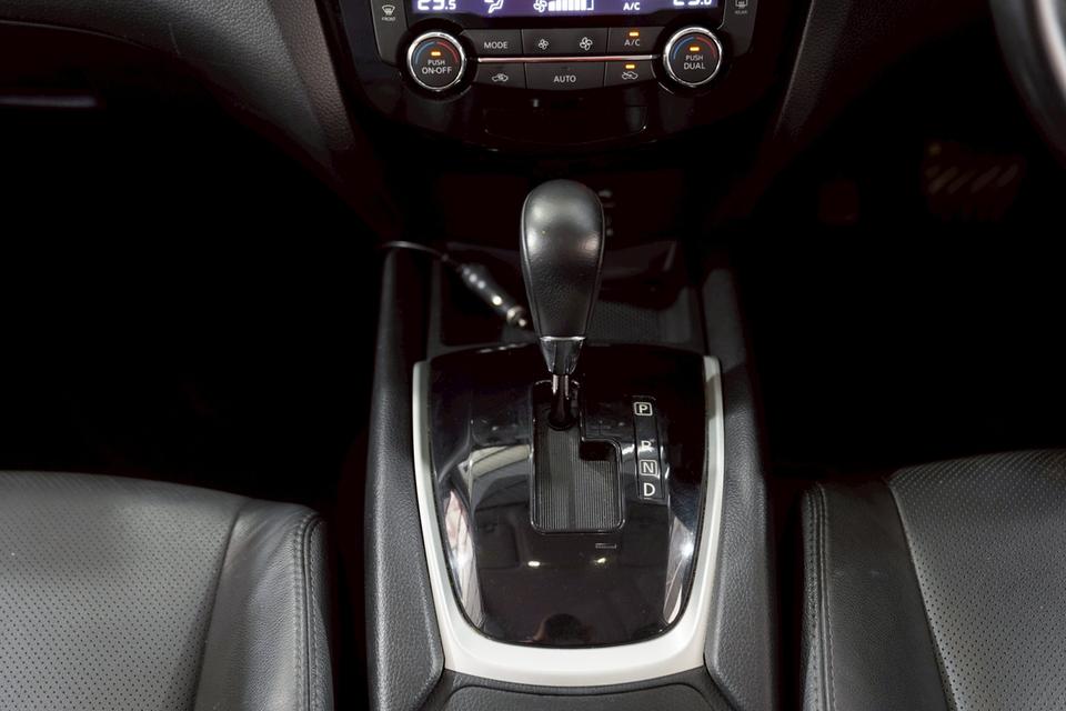 NISSAN X-TRAIL 2.0 V 4WD AT  (2015)  8