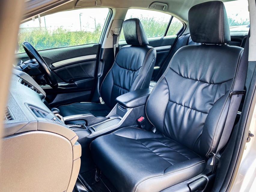 HONDA Civic FB มือสอง ปี 2013 รูปที่ 5