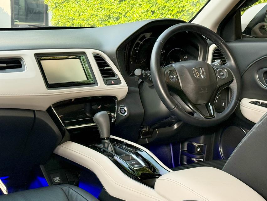 2020 HONDA HRV 1.8 EL รถมือเดียวออกป้ายแดง รถวิ่งน้อยเพียง 40,000 กม เข้าศูนย์ทุกระยะ รถไม่เคยมีอุบัติเหตุครับ รูปที่ 12