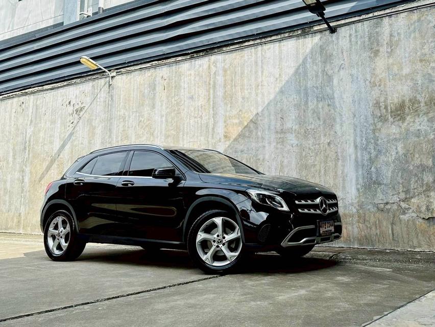 2020 Mercedes-Benz GLA200 URBAN FACELIFT W156 รถสวย ใหม่ ราคาดีสุด
