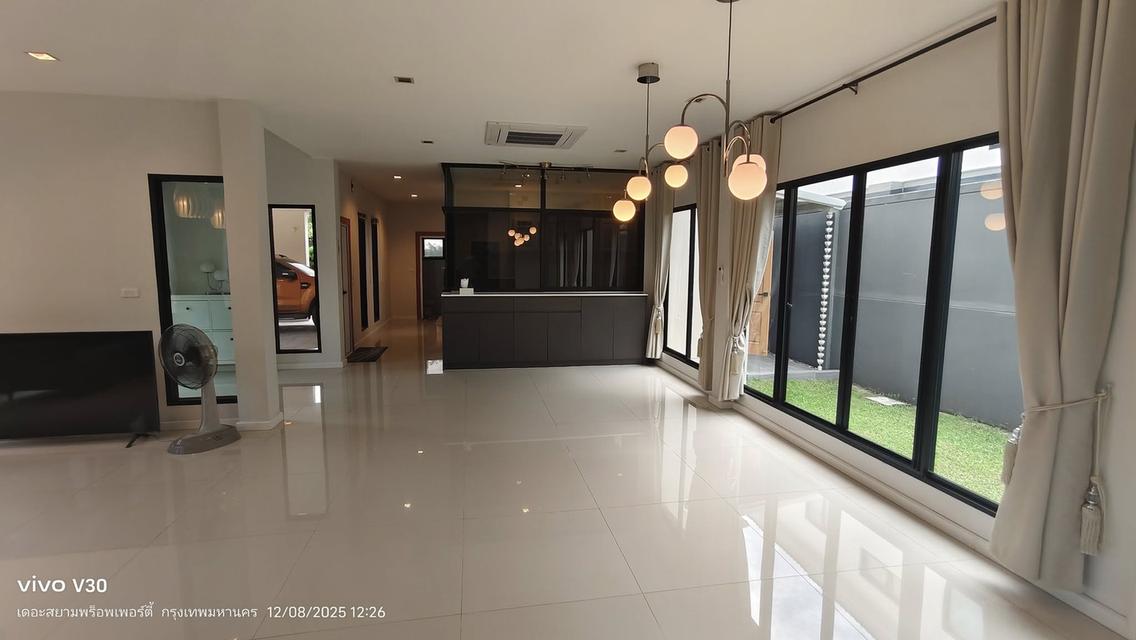 บ้านหรูแปลงมุมสวนส่วนตัว ให้เช่ารามอินทรา เลขมงคล 999 ทิศใต้ 4 นอน 5 น้่ำ 85,000 เท่านั้น (รับต่างชาติ)  ลัดดารมย์ วงแหวนรามอินทรา 8