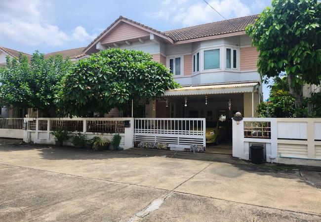 ขายบ้านเดี่ยว หมู่บ้านชมนาถ ซอยนาคนิวาส 48 เนื้อที่ 54.8 ตร.ว. 2 ชั้น 4 นอน 5 น้ำ 1