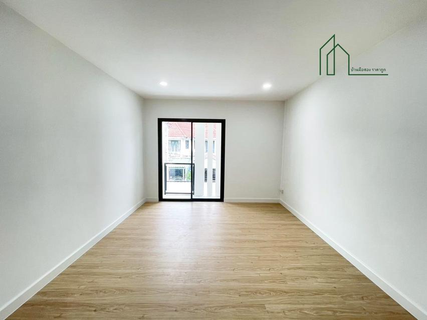 ทาวน์เฮาส์ 2 ชั้น บ้านบัวทอง 4 บ้านกล้วย-ไทรน้อย  6
