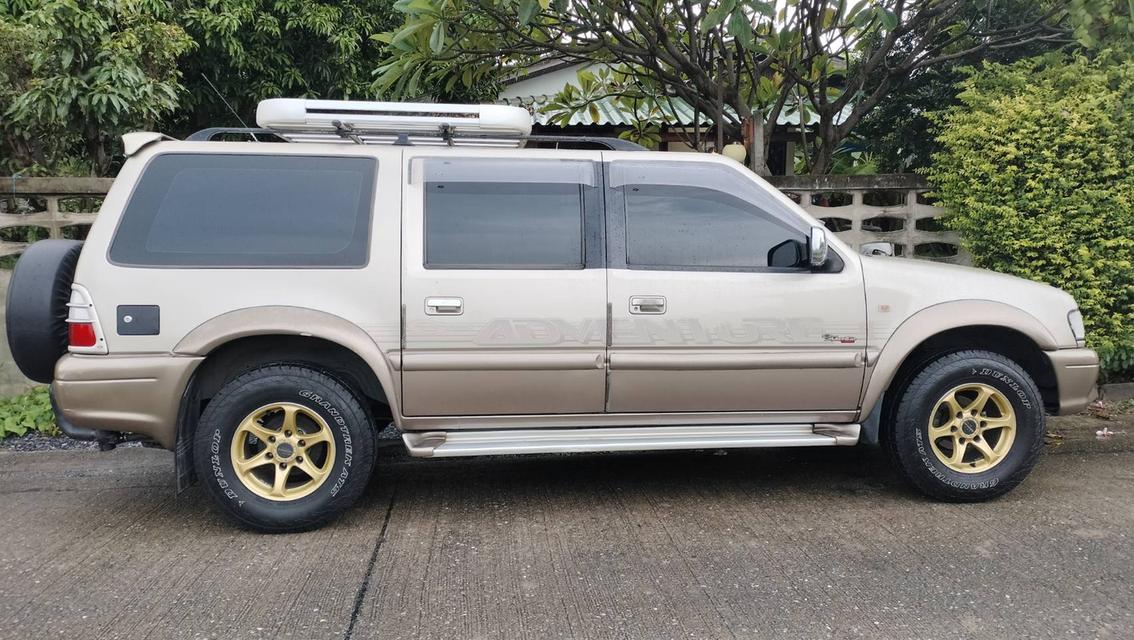 ขาย ISUZU TR Grand Adventure 3.0 Auto 11