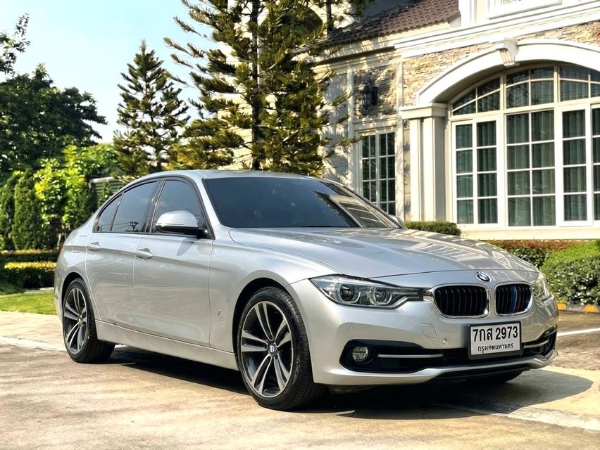 ลดราคาเหลือเพียง!! ปี2018 BMW 330E SPORT AT TOP สุดๆ