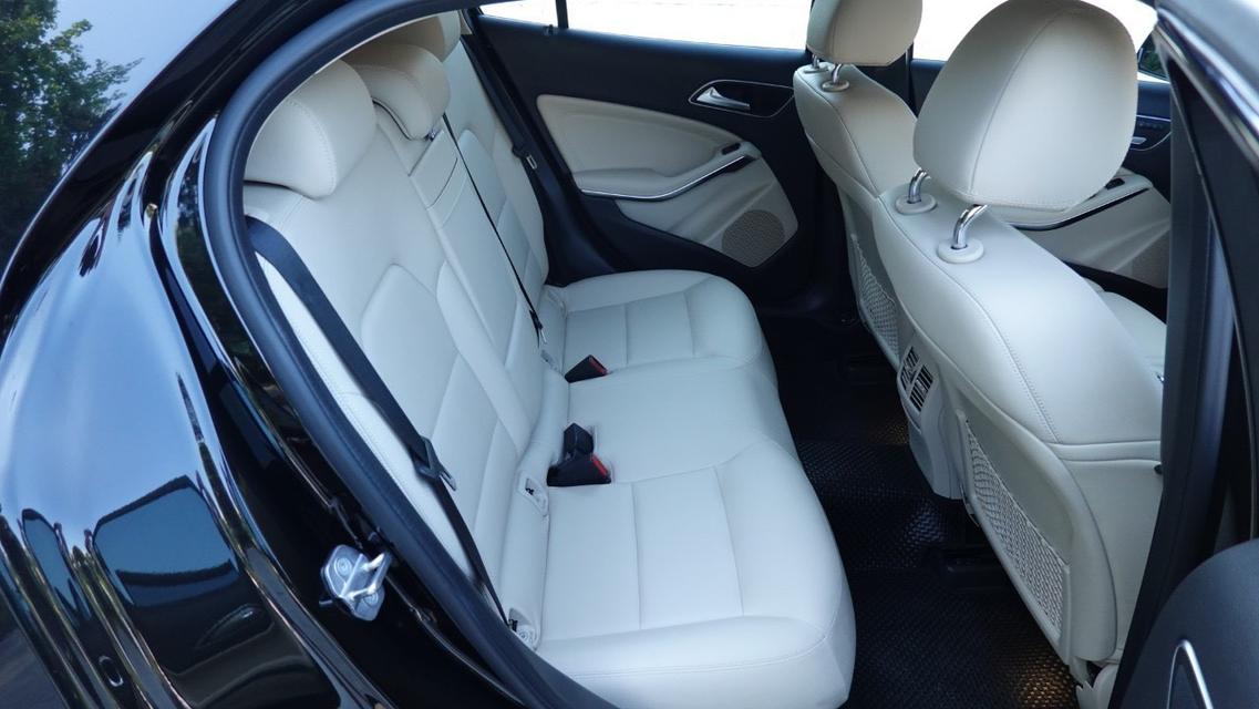 Benz#GLA200 1.6 Urban Facelift 2019 สีดำ ไมล์ 50,000 กม. โทร.0922639576 เอ๋  10